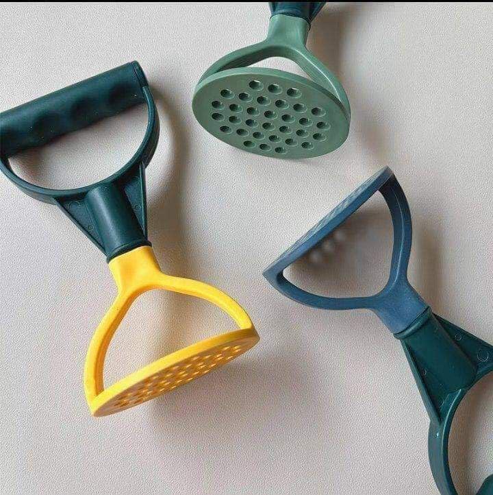 Potato Masher Plastic Manual Food Vegetable Complementary Kitchen Tools, Multicolor