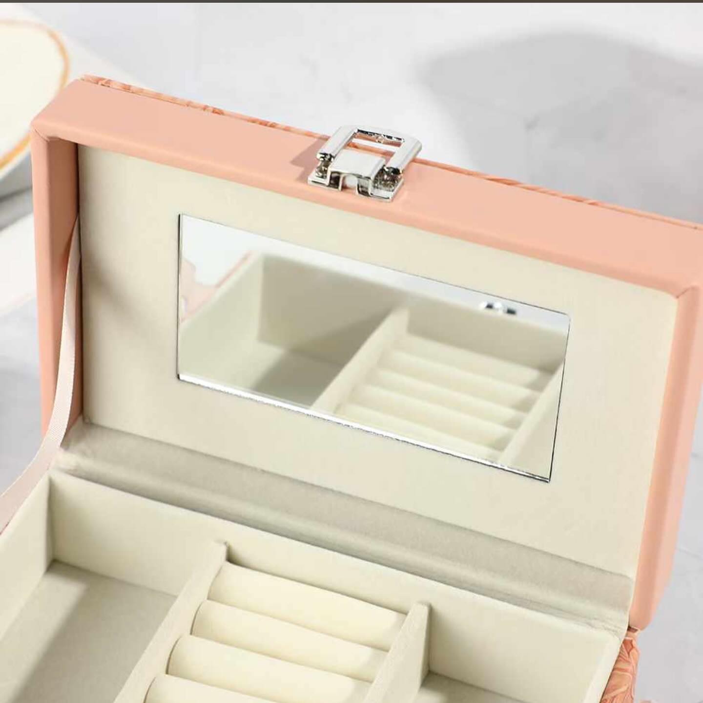 Luxury self Textured Leather Jewelry Case