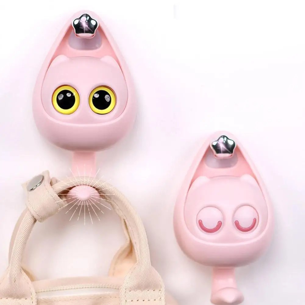 (Pack Of 2) Creative Cute Wink Cat Hooks