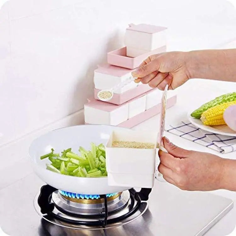3 Grid Spices Storage Box With Spoon, Seasoning Jar Set Storage Container Kitchen Organizer