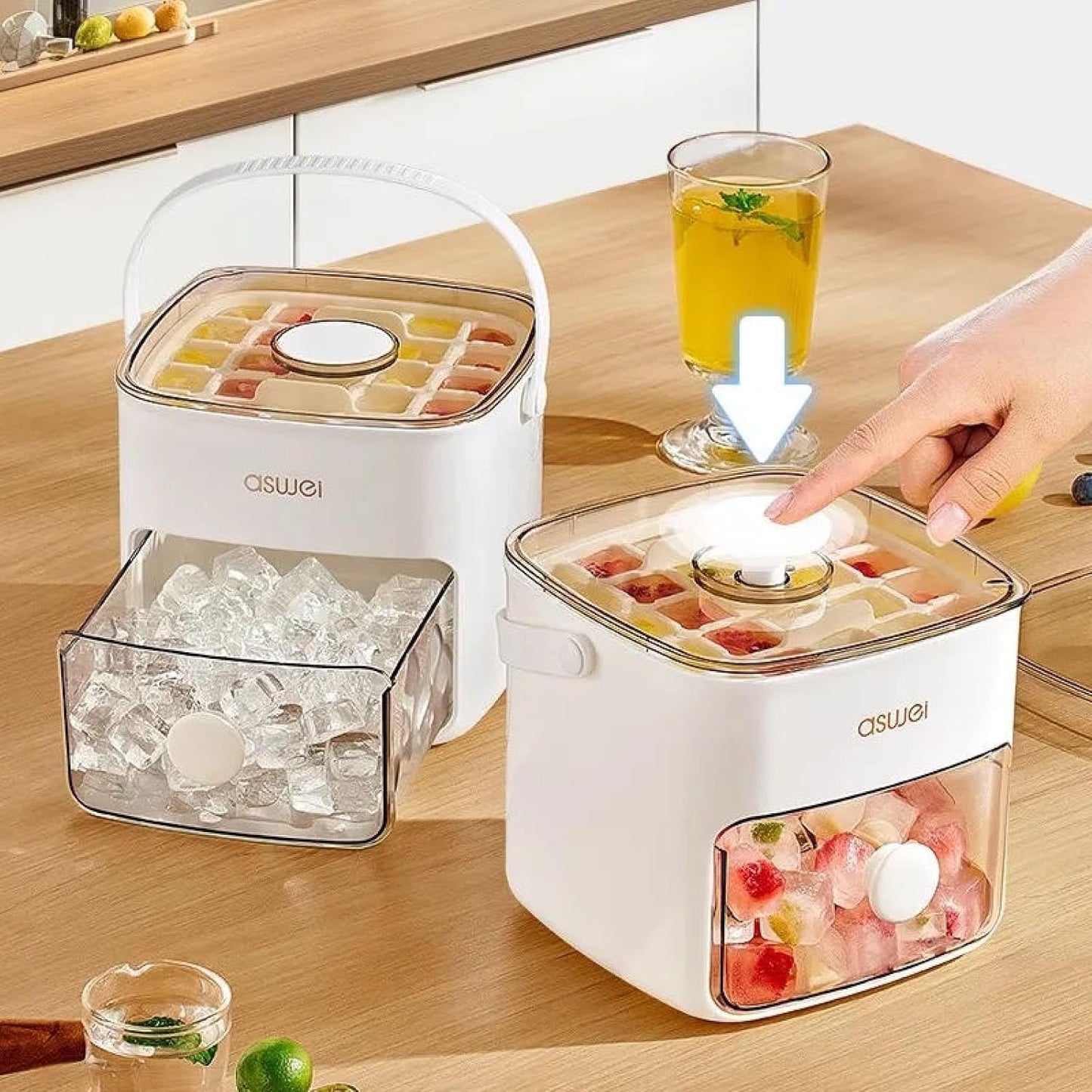Pressing Ice Cube Molds, Ice Making Boxes and Ice Hockey Tools For Freezing