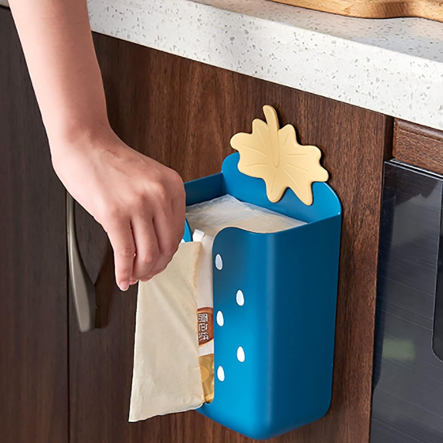 Cute Strawberry Shape Tissue Box Holder, Creative Wall-Mounted Tissue Box For Kitchen Bathroom