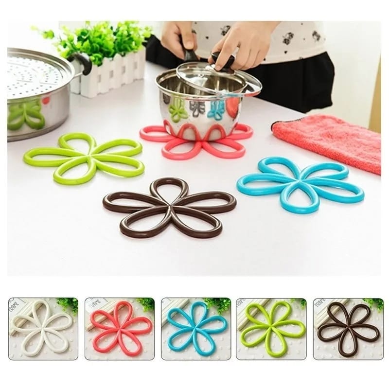 2 PCS Flower Shape PVC Heat Insulation Pad